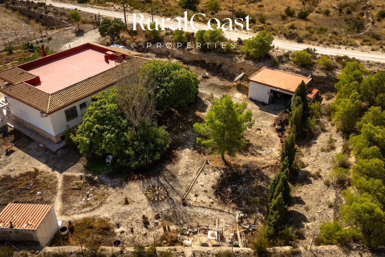 Chalet de 6 habitaciones en Jijona / Xixona en venta con piscina garaje - 250.000 € (Ref: 10181023)