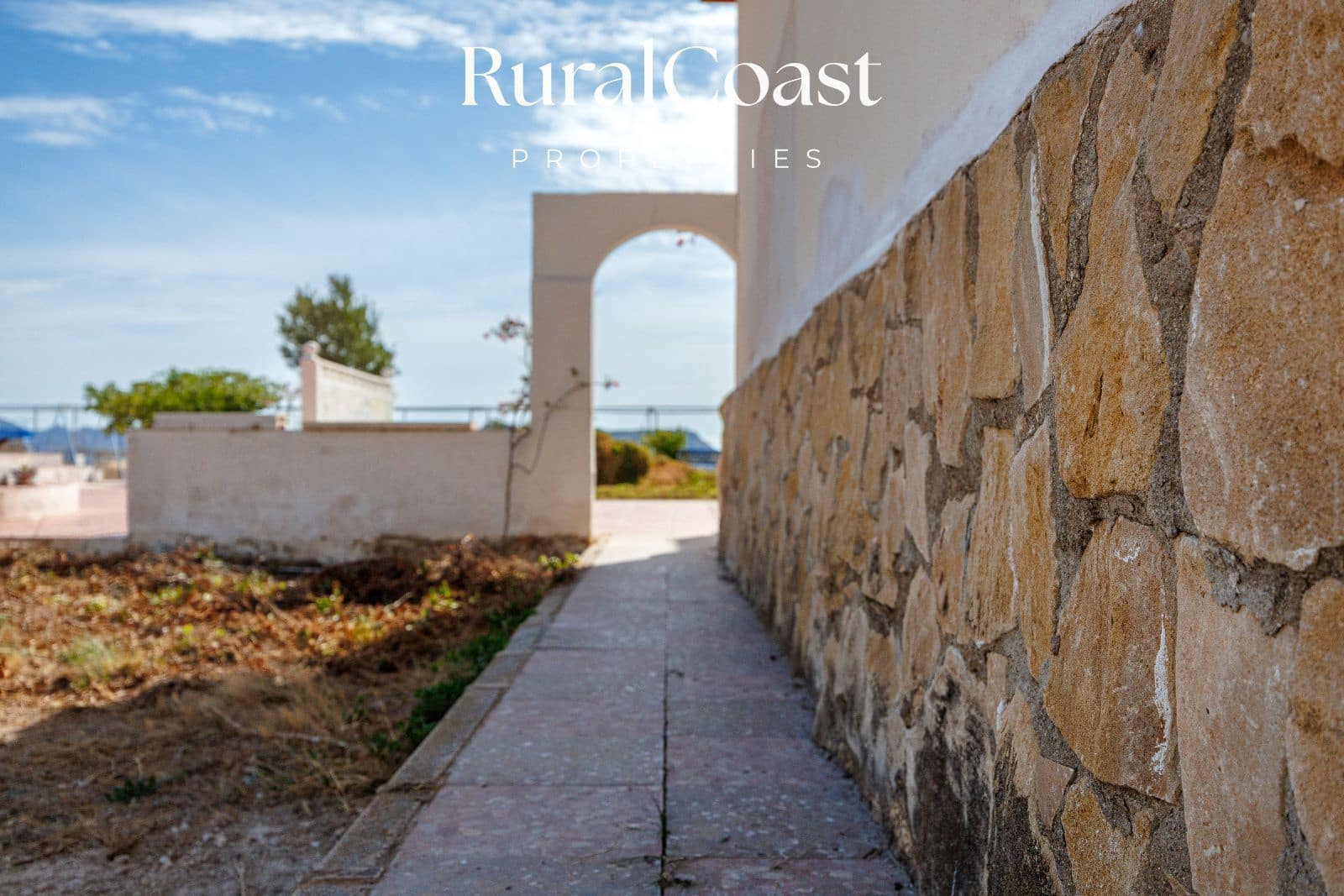 Chalet de 6 habitaciones en Jijona / Xixona en venta con piscina garaje - 250.000 € (Ref: 10181023)