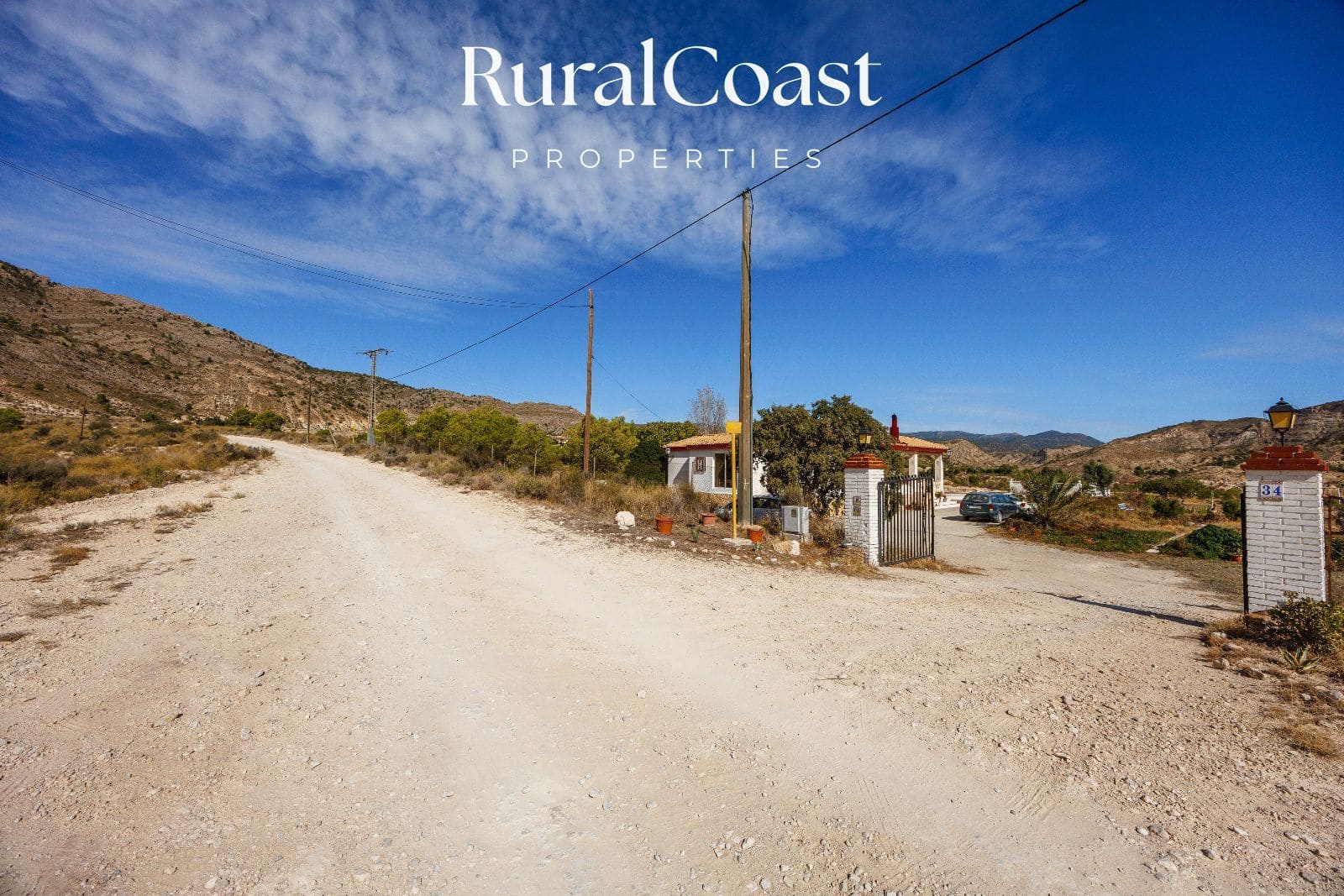 Chalet de 6 habitaciones en Jijona / Xixona en venta con piscina garaje - 250.000 € (Ref: 10181023)