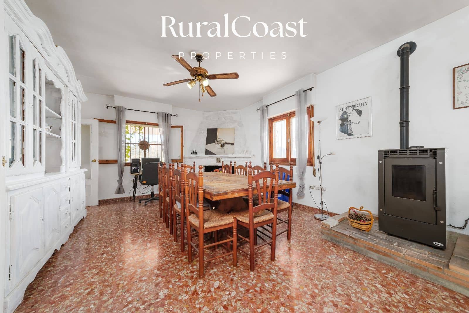Chalet de 6 habitaciones en Jijona / Xixona en venta con piscina garaje - 250.000 € (Ref: 10181023)