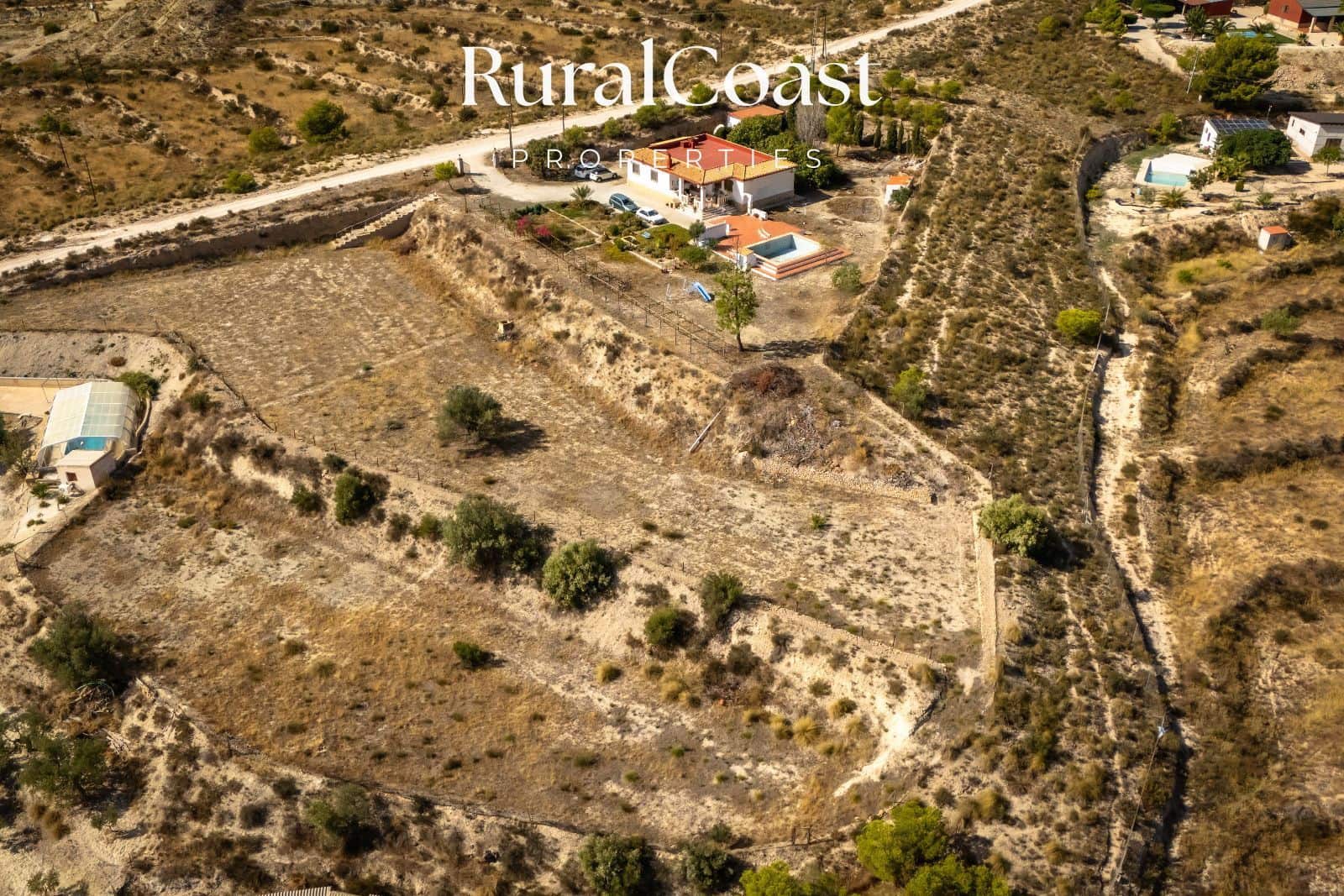 Chalet de 6 habitaciones en Jijona / Xixona en venta con piscina garaje - 250.000 € (Ref: 10181023)