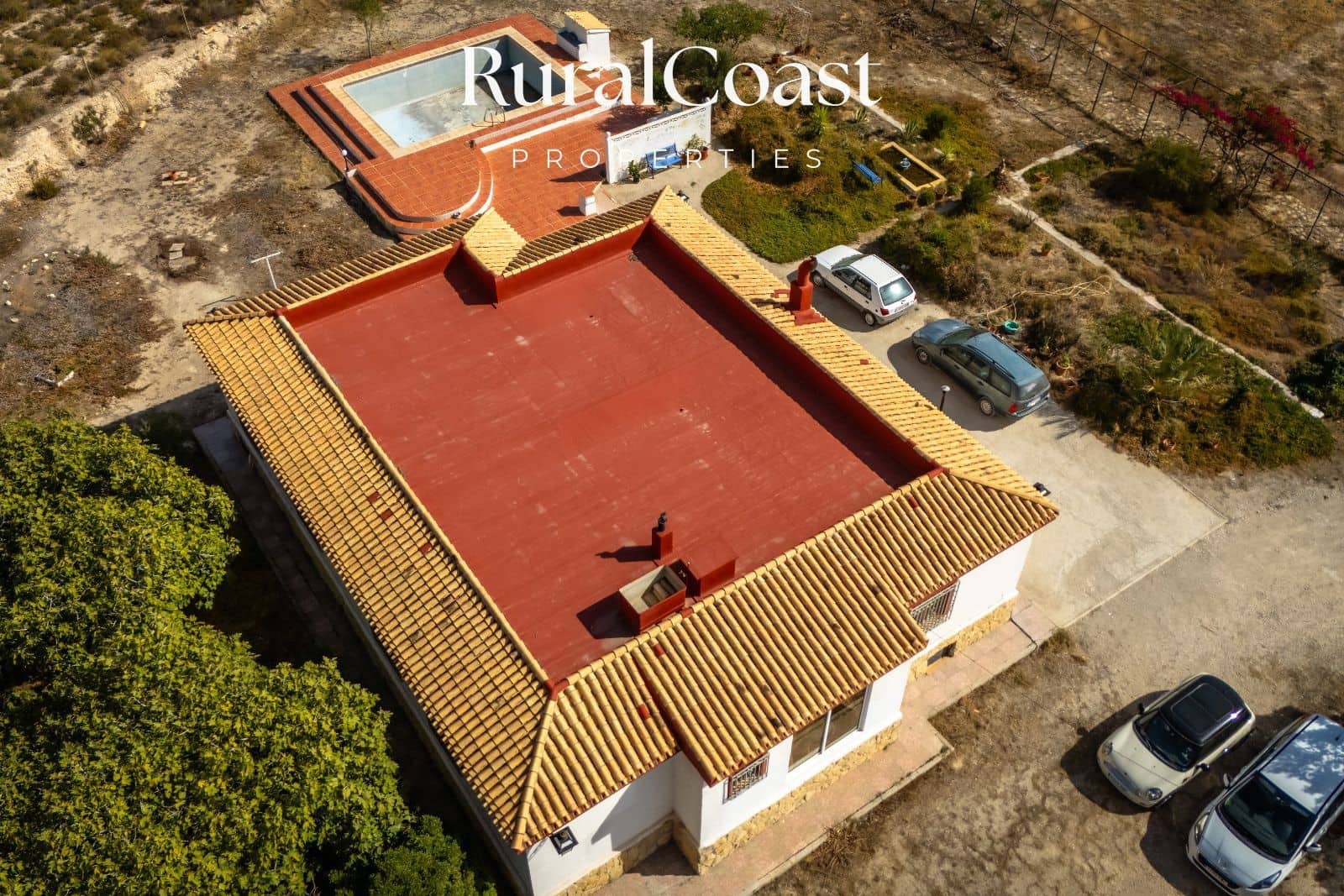 Chalet de 6 habitaciones en Jijona / Xixona en venta con piscina garaje - 250.000 € (Ref: 10181023)