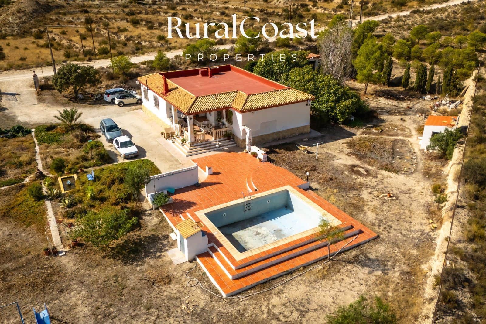 Chalet de 6 habitaciones en Jijona / Xixona en venta con piscina garaje - 250.000 € (Ref: 10181023)