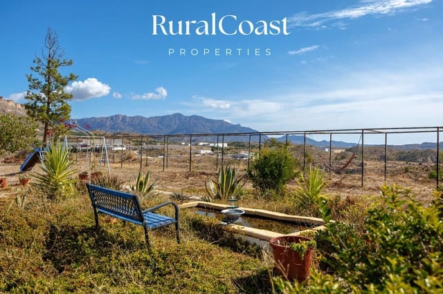 Chalet de 6 habitaciones en Jijona / Xixona en venta con piscina garaje - 250.000 € (Ref: 10181023)