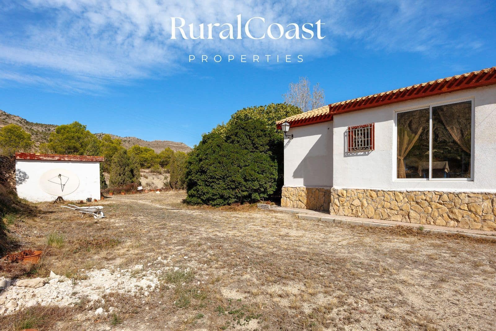 Chalet de 6 habitaciones en Jijona / Xixona en venta con piscina garaje - 250.000 € (Ref: 10181023)