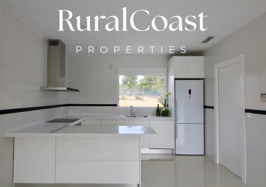 3 soveværelse Villa til salg i La Romana med swimmingpool - € 335.000 (Ref: 6128888)