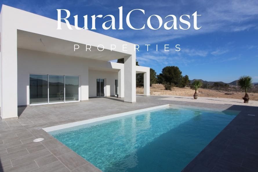 3 soveværelse Villa til salg i La Romana med swimmingpool - € 335.000 (Ref: 6128888)