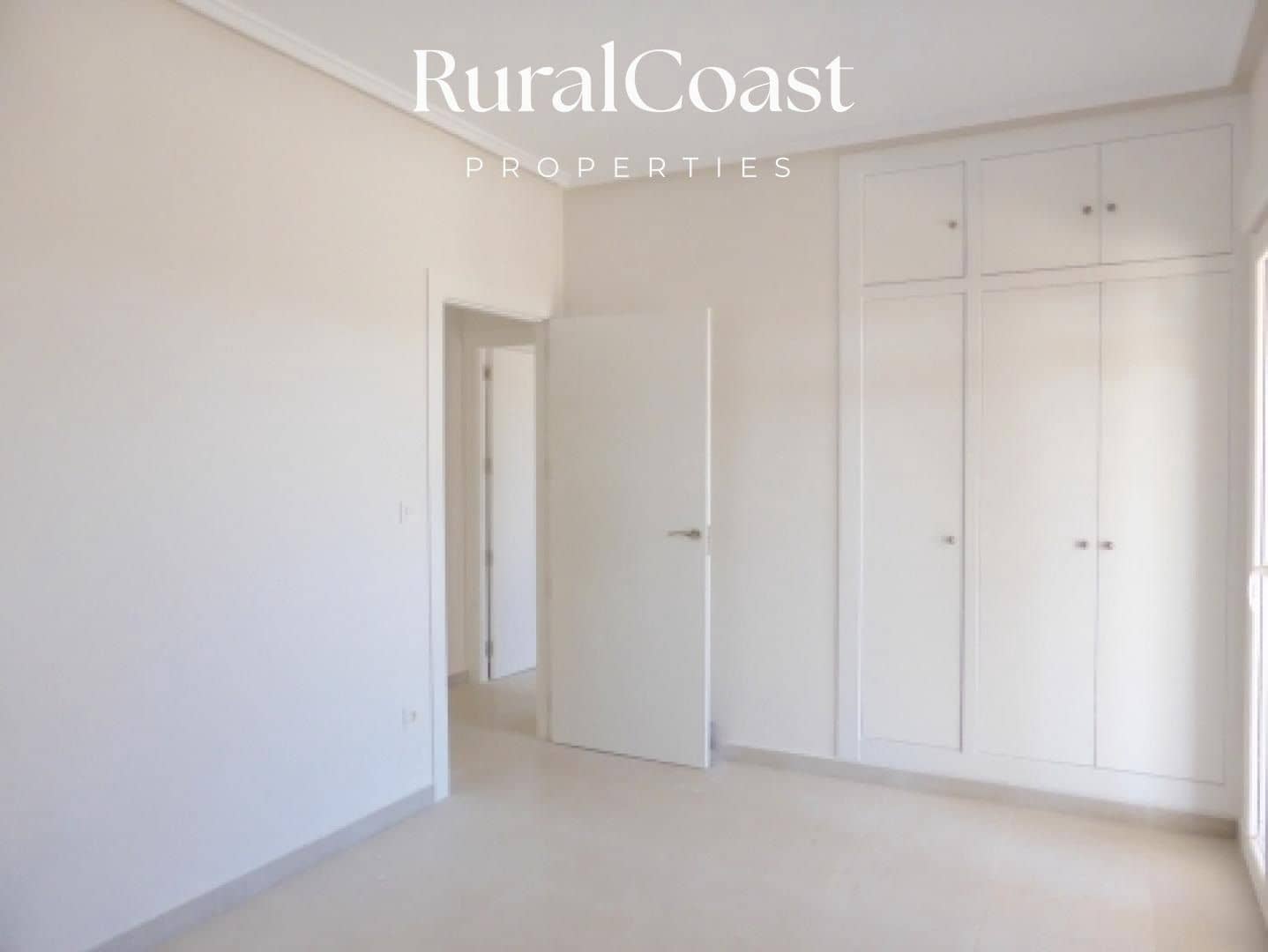 3 soveværelse Villa til salg i La Romana med swimmingpool - € 335.000 (Ref: 6128888)