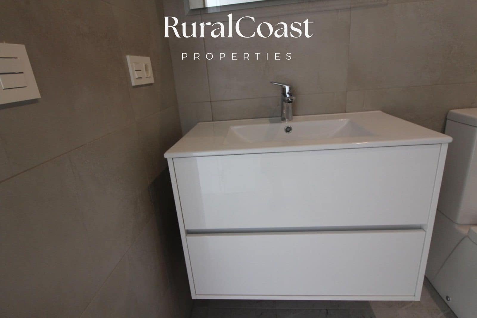 3 soveværelse Villa til salg i La Romana med swimmingpool - € 335.000 (Ref: 6128888)