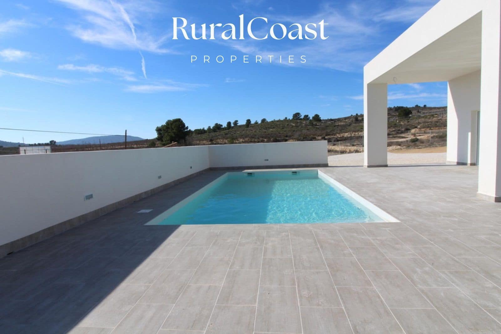 3 soveværelse Villa til salg i La Romana med swimmingpool - € 335.000 (Ref: 6128888)