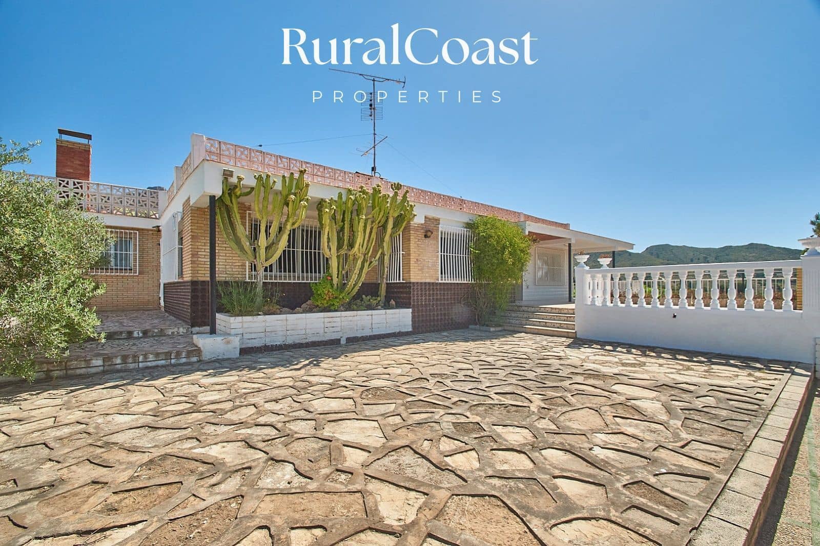 5 slaapkamer Villa te koop in Busot met zwembad - € 595.000 (Ref: 6911941)