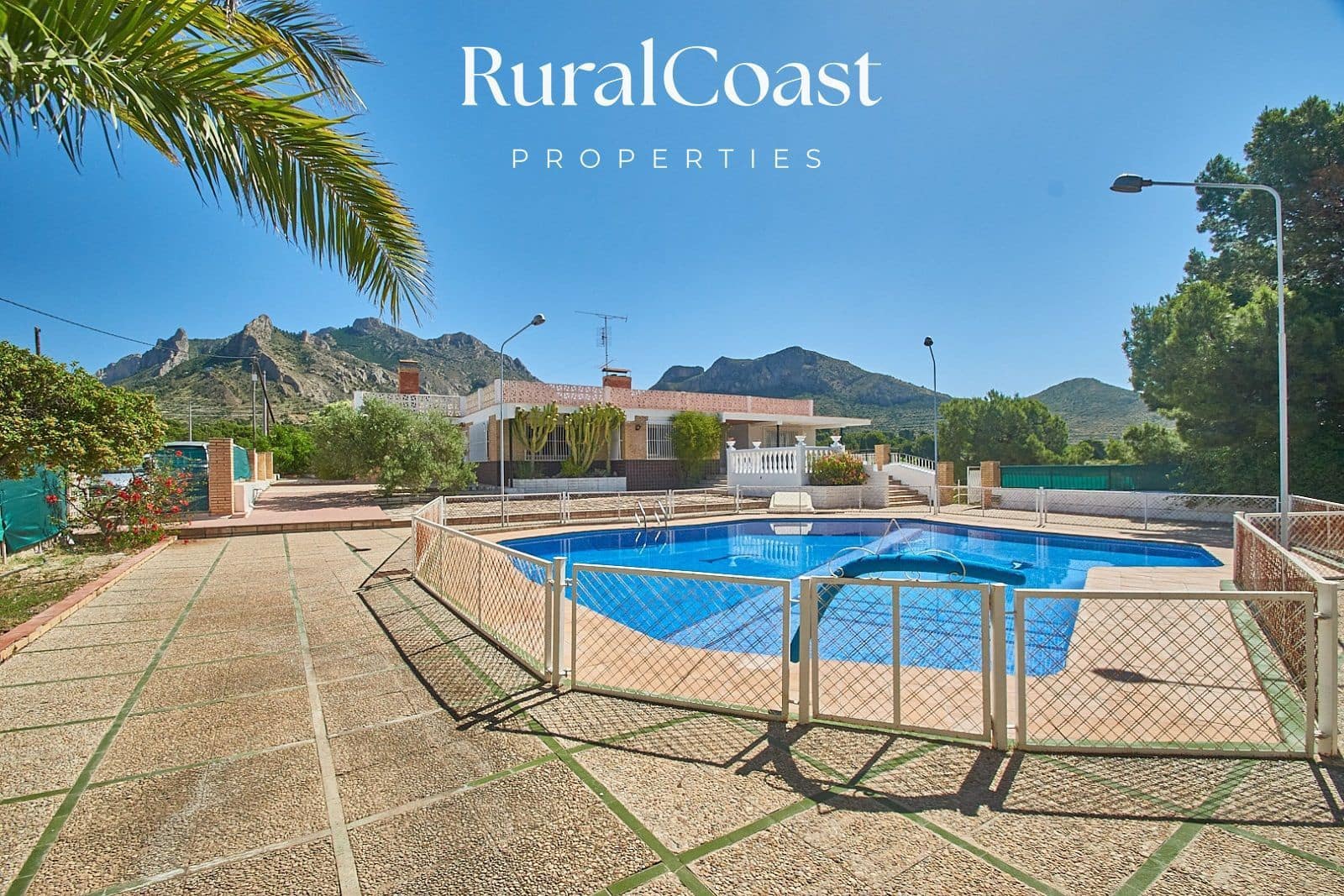 5 slaapkamer Villa te koop in Busot met zwembad - € 595.000 (Ref: 6911941)