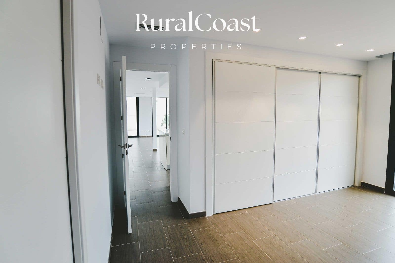 4 soveværelse Villa til salg i Gran Alacant med swimmingpool - € 534.000 (Ref: 7388231)