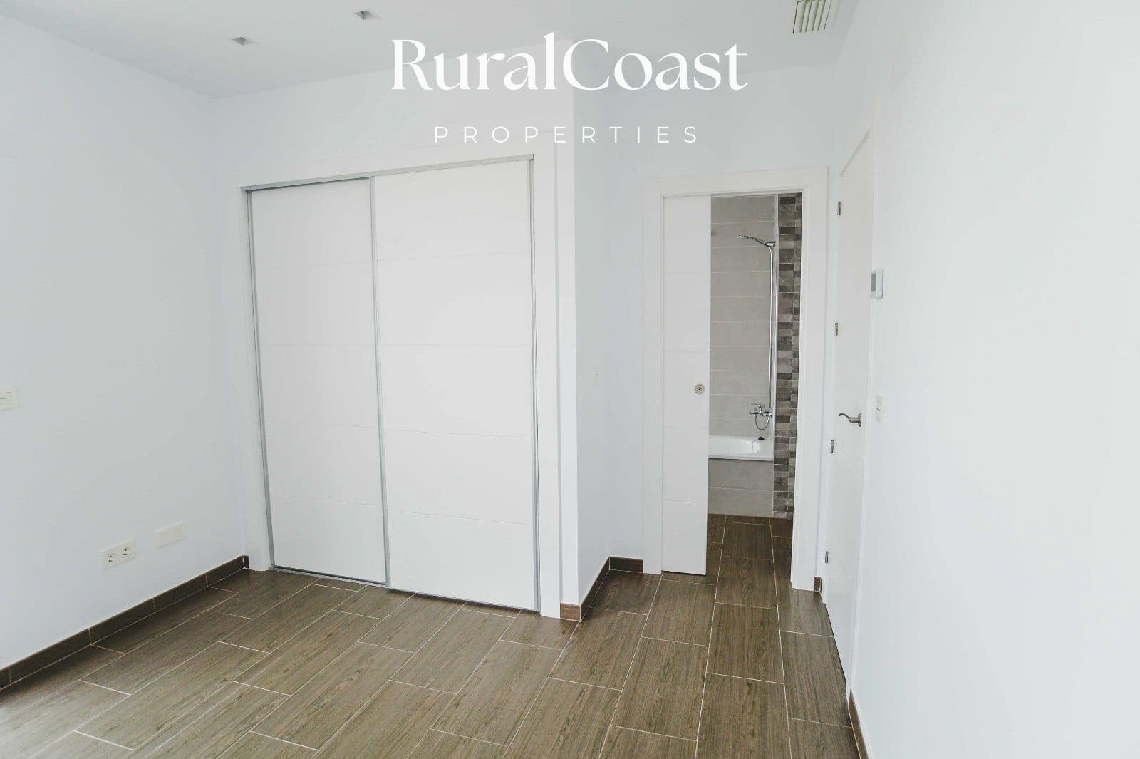 4 soveværelse Villa til salg i Gran Alacant med swimmingpool - € 534.000 (Ref: 7388231)