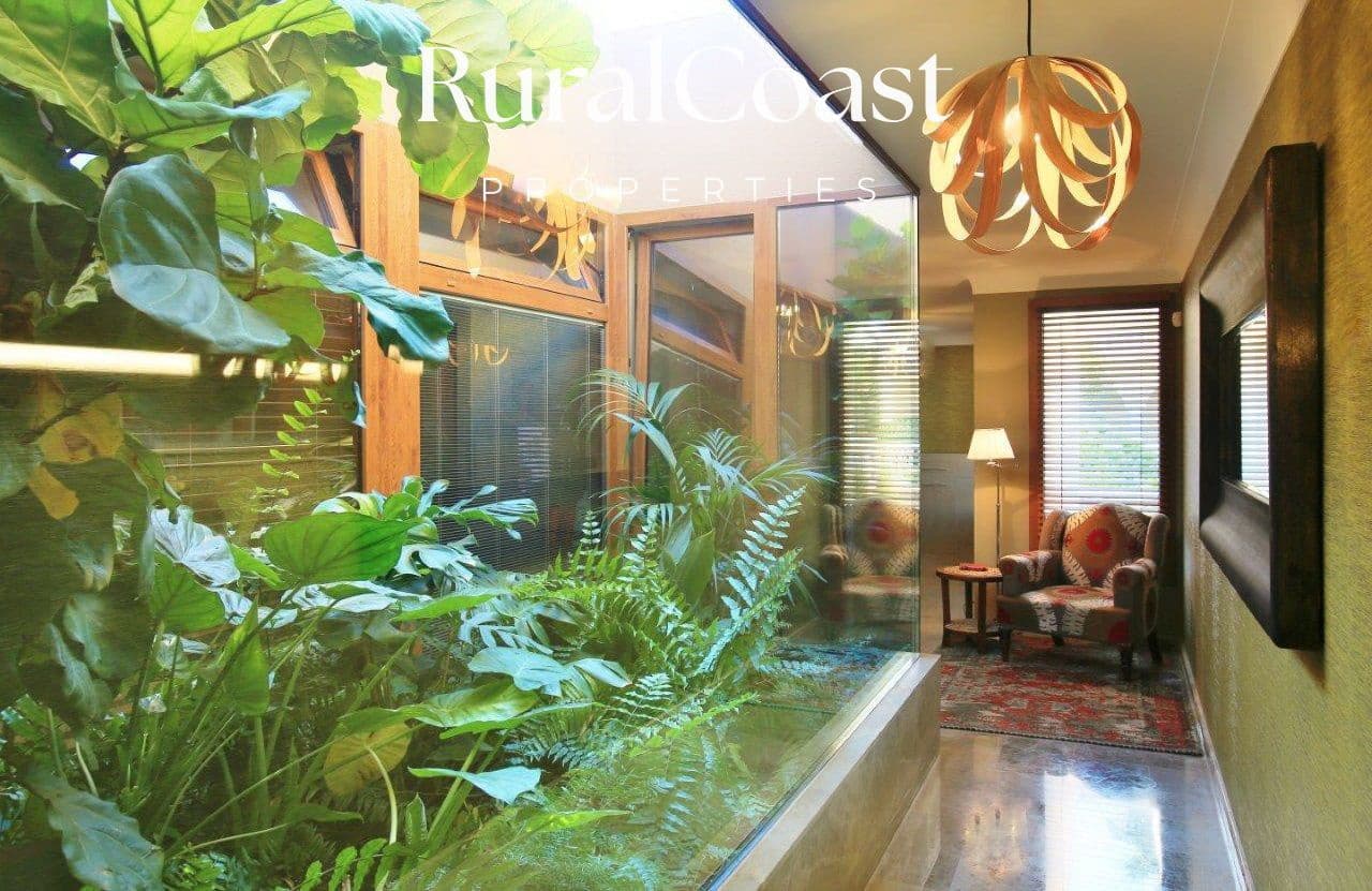 6 bedroom Villa for sale in El Campello with pool garage - € 3,800,000 (Ref: 7403519)