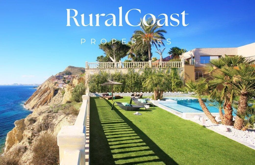 6 bedroom Villa for sale in El Campello with pool garage - € 3,800,000 (Ref: 7403519)