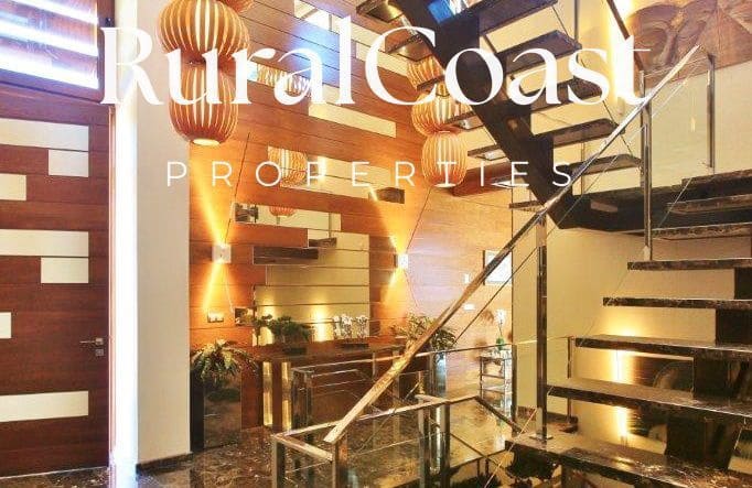 6 bedroom Villa for sale in El Campello with pool garage - € 3,800,000 (Ref: 7403519)