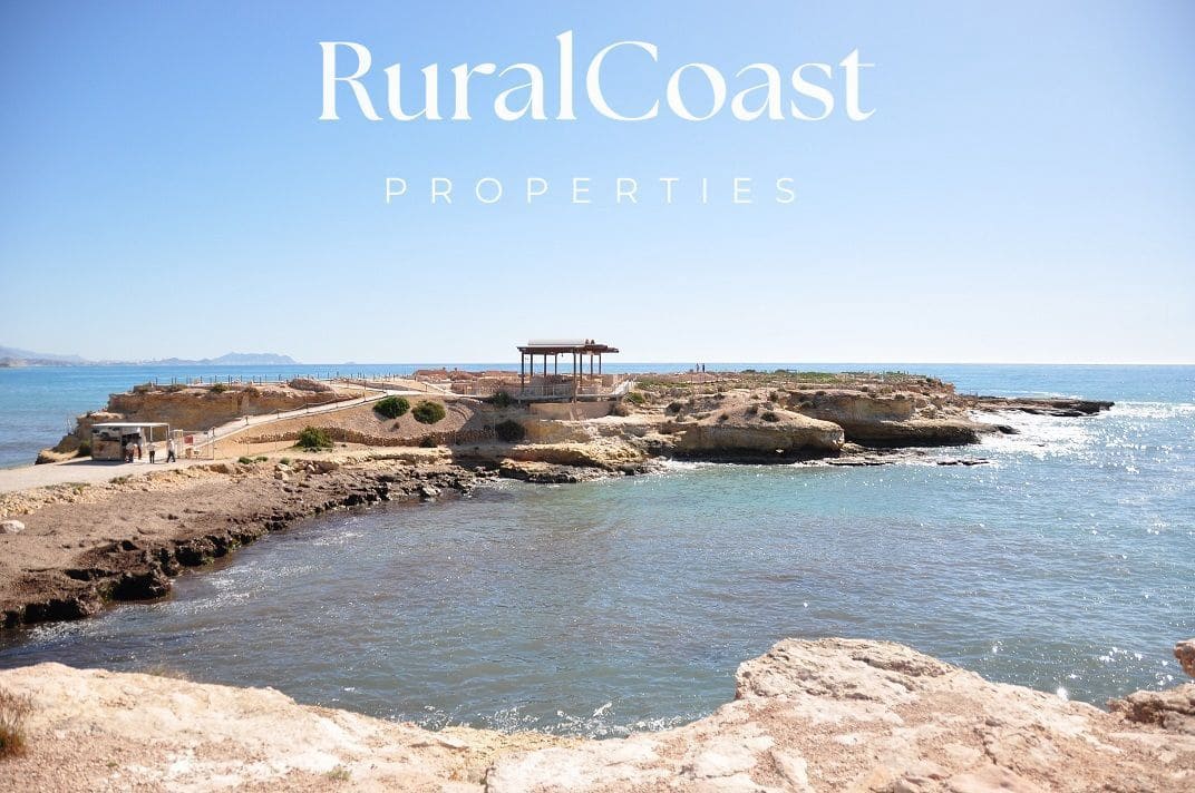 6 bedroom Villa for sale in El Campello with pool garage - € 3,800,000 (Ref: 7403519)