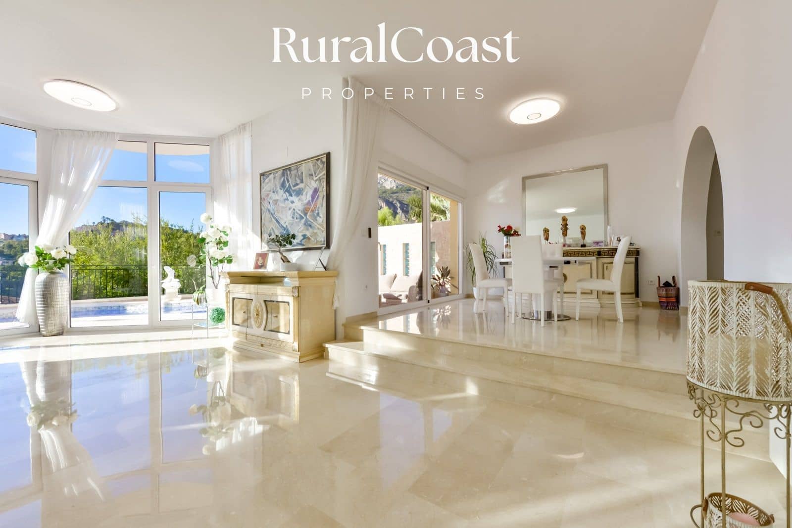 3 bedroom Villa for sale in Altea with pool garage - € 950,000 (Ref: 7403527)