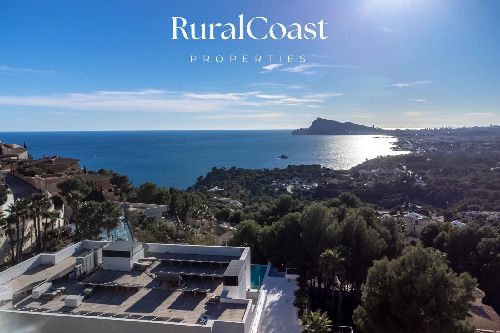 3 bedroom Villa for sale in Altea with pool garage - € 950,000 (Ref: 7403527)