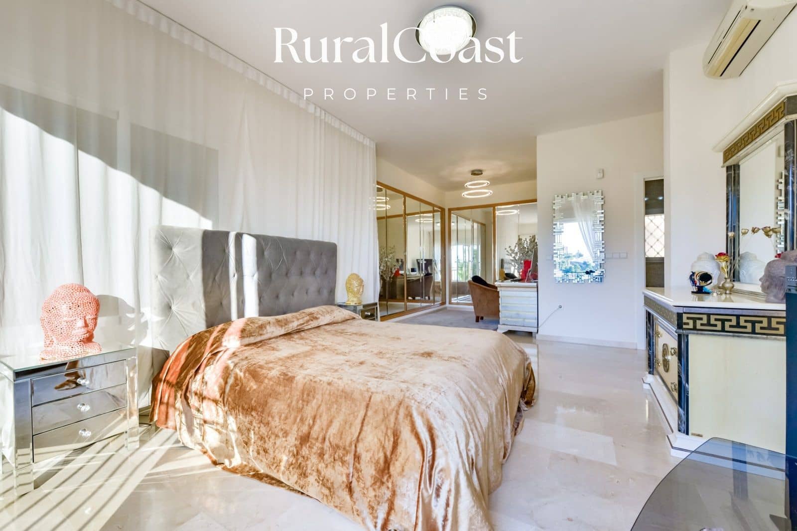 3 bedroom Villa for sale in Altea with pool garage - € 950,000 (Ref: 7403527)