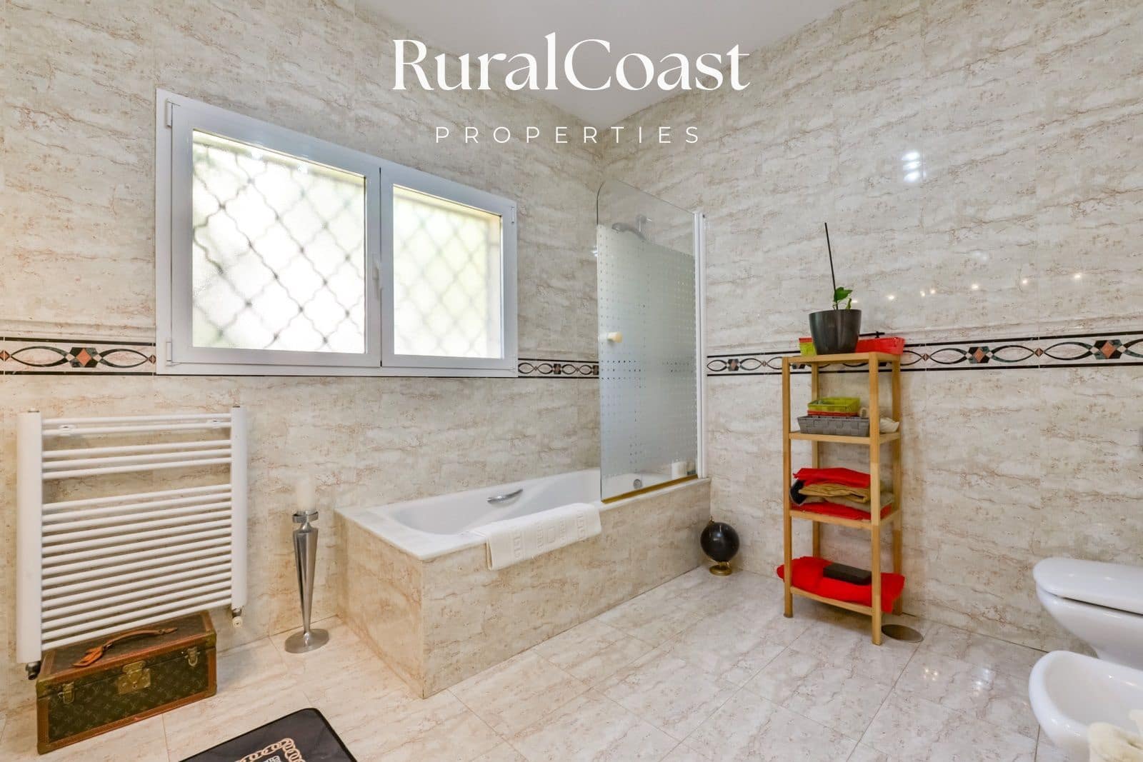 3 bedroom Villa for sale in Altea with pool garage - € 950,000 (Ref: 7403527)