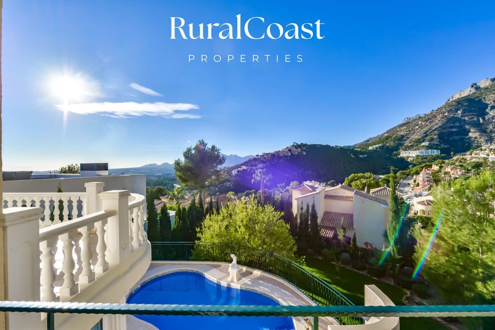 3 bedroom Villa for sale in Altea with pool garage - € 950,000 (Ref: 7403527)