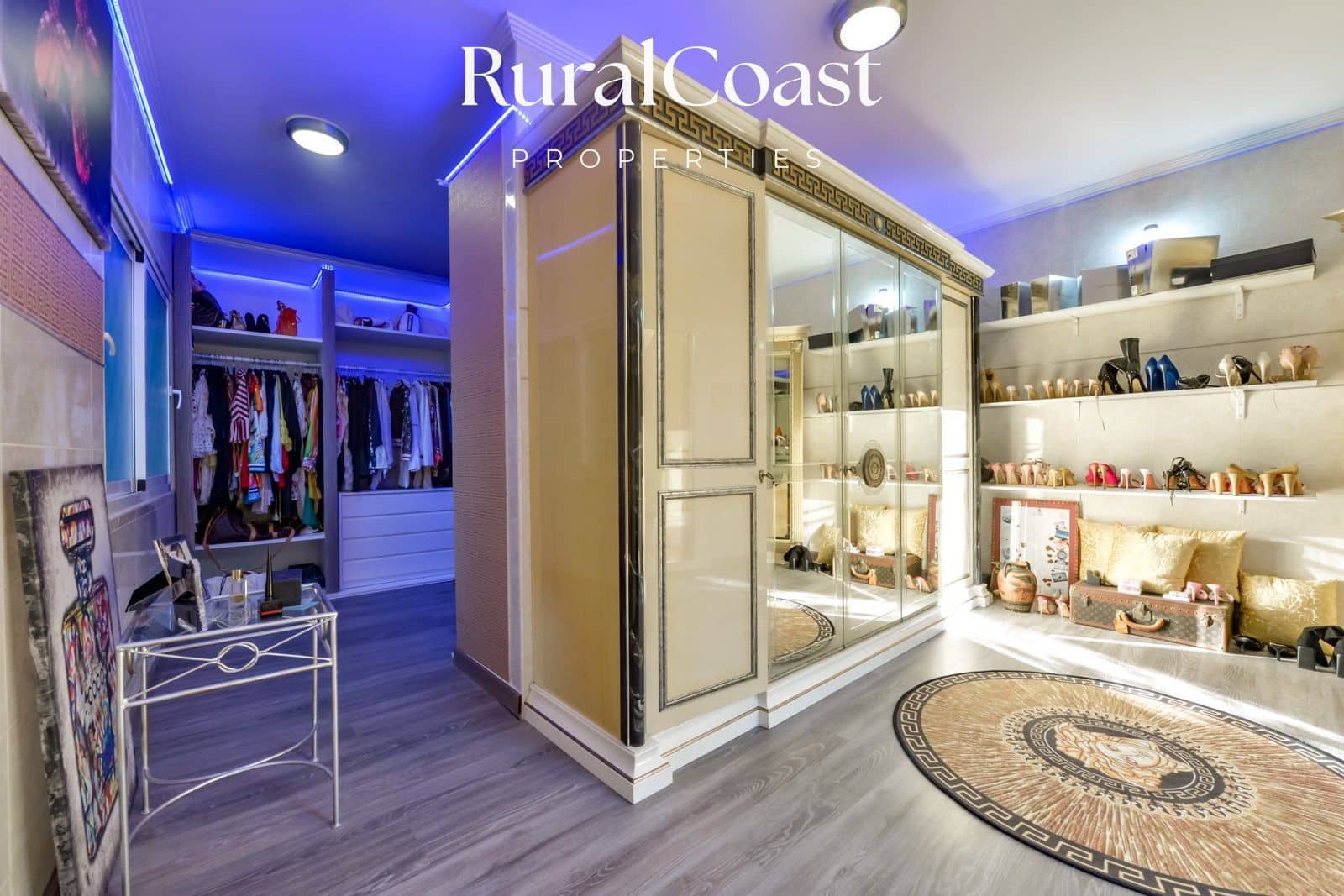 3 bedroom Villa for sale in Altea with pool garage - € 950,000 (Ref: 7403527)