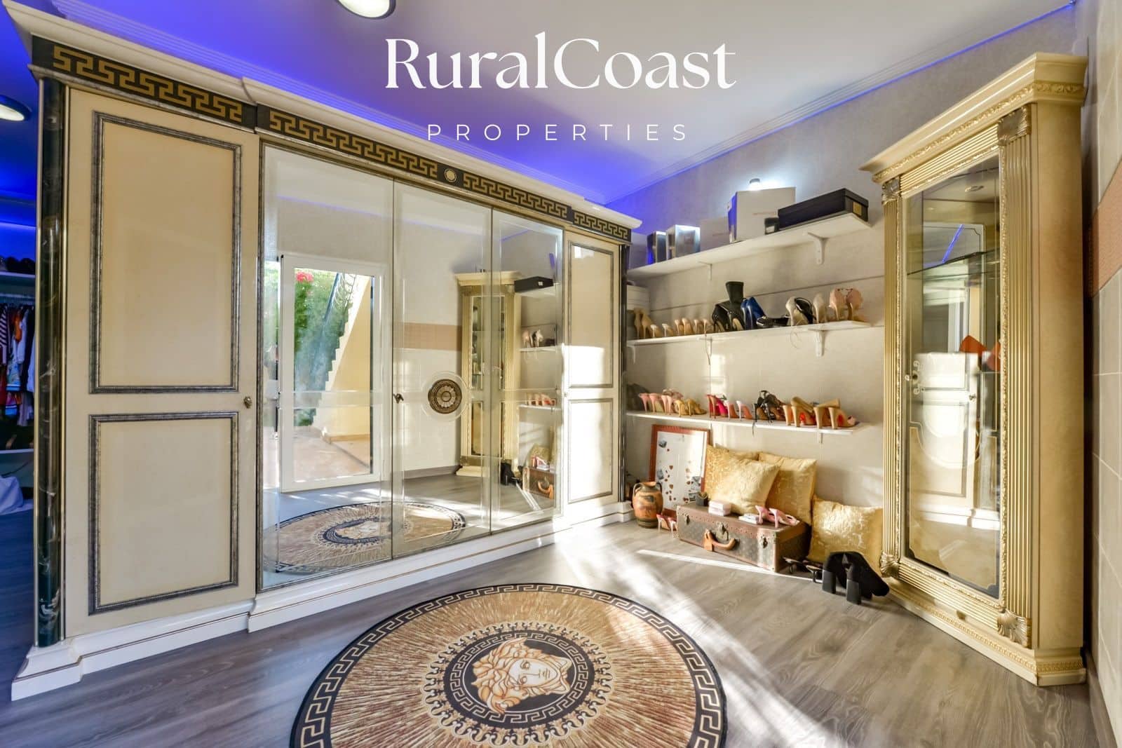 3 bedroom Villa for sale in Altea with pool garage - € 950,000 (Ref: 7403527)