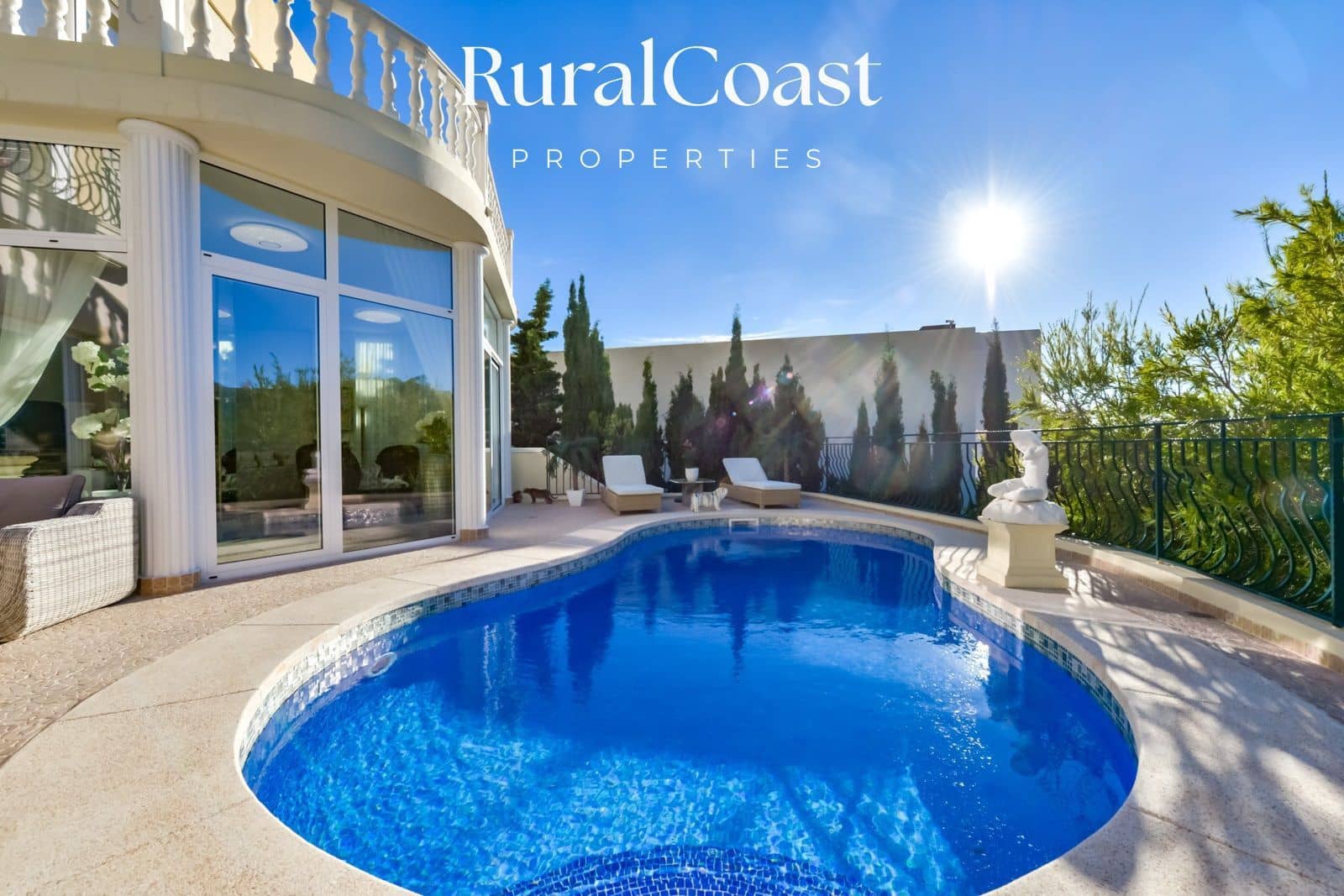 3 bedroom Villa for sale in Altea with pool garage - € 950,000 (Ref: 7403527)