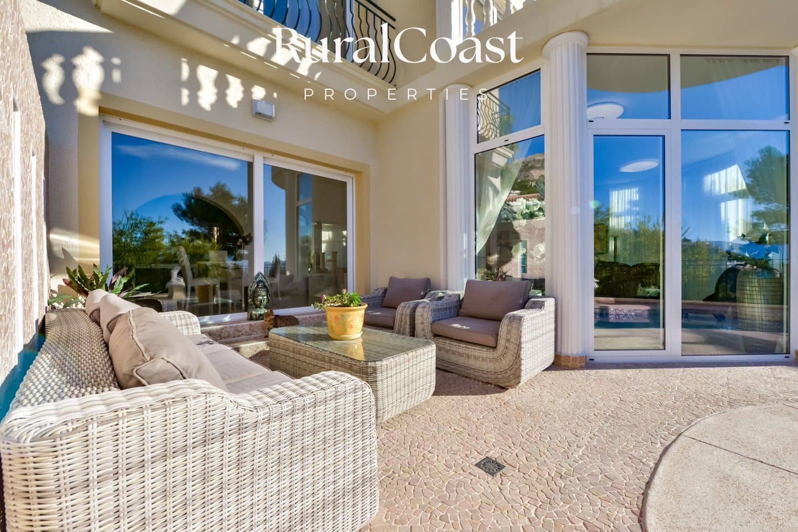 3 bedroom Villa for sale in Altea with pool garage - € 950,000 (Ref: 7403527)