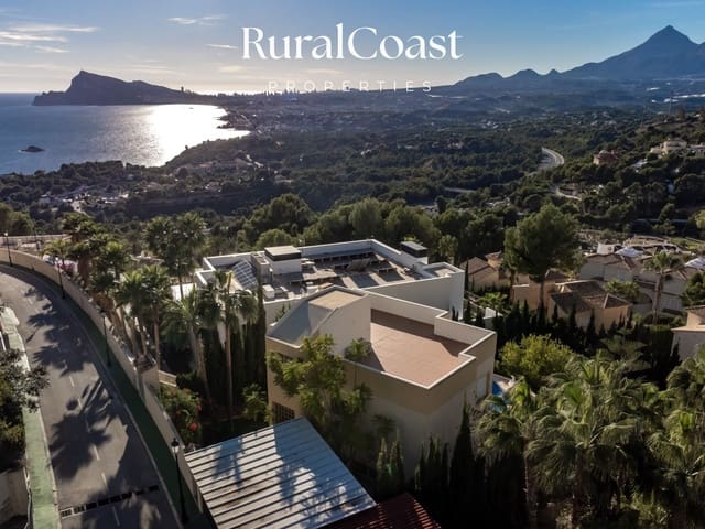 3 Zimmer Villa zu verkaufen in Altea mit Pool Garage - 950.000 € (Ref: 7403527)