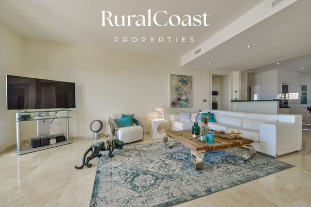 Piso de 4 habitaciones en Altea en venta con piscina garaje - 750.000 € (Ref: 7409150)