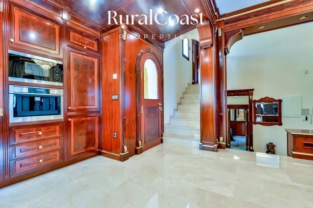 3 Zimmer Villa zu verkaufen in Altea mit Pool Garage - 880.000 € (Ref: 7409152)