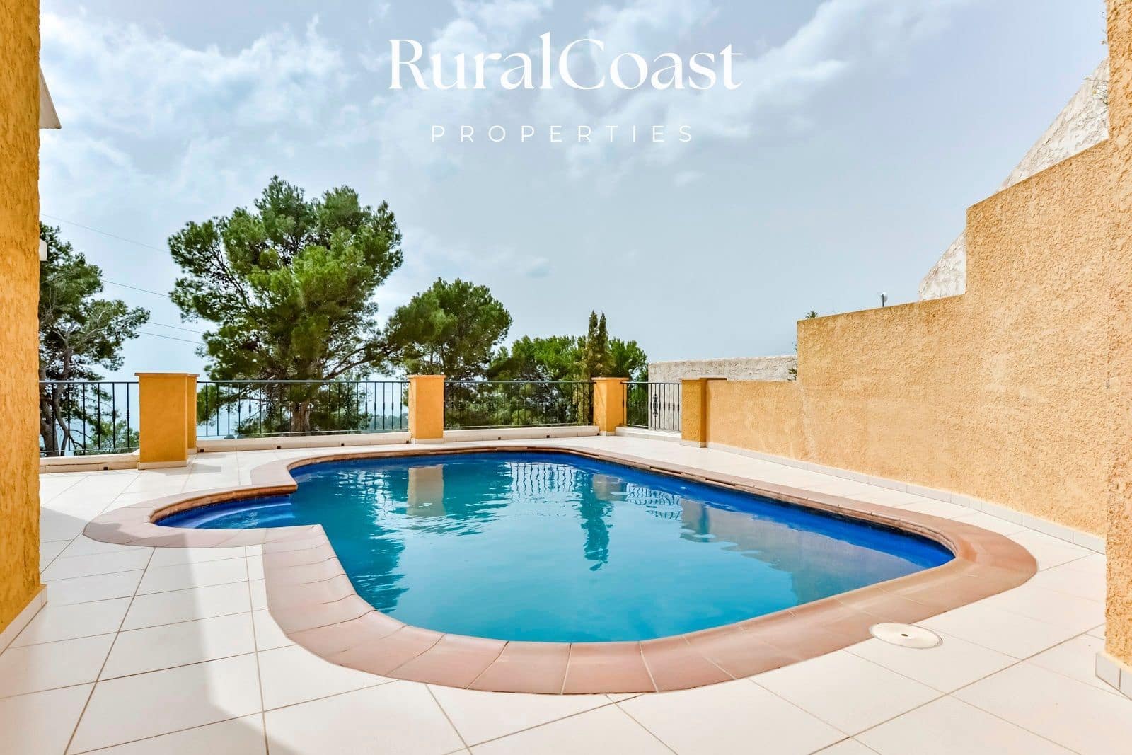 3 soveværelse Villa til salg i Altea med swimmingpool garage - € 880.000 (Ref: 7409152)