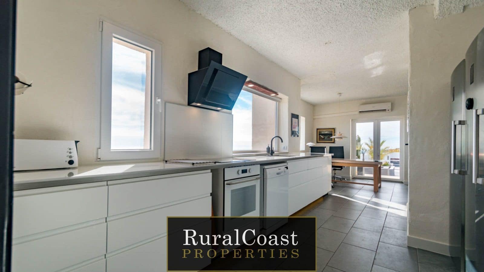 5 slaapkamer Villa te koop in Busot met zwembad garage - € 1.285.000 (Ref: 7682792)