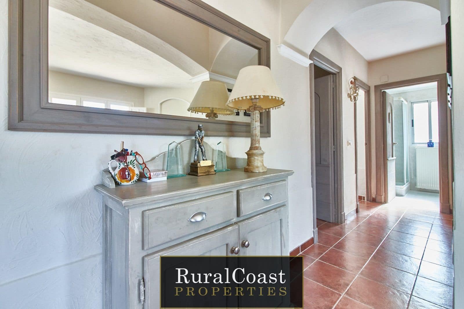 4 bedroom Villa for sale in Bonalba, Busot with pool garage € 385,000