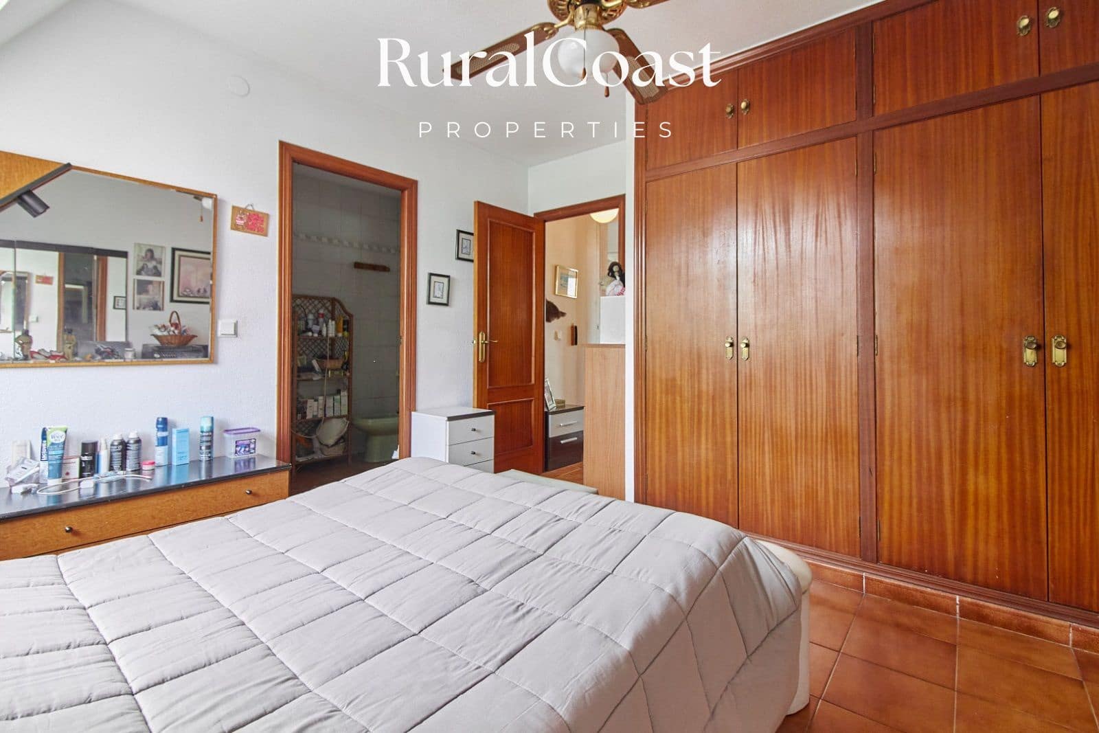 5 sypialnia Bungalow na sprzedaż w Miasto Alicante / Alacant z basenem garażem - 499 000 € (Ref: 7876823)