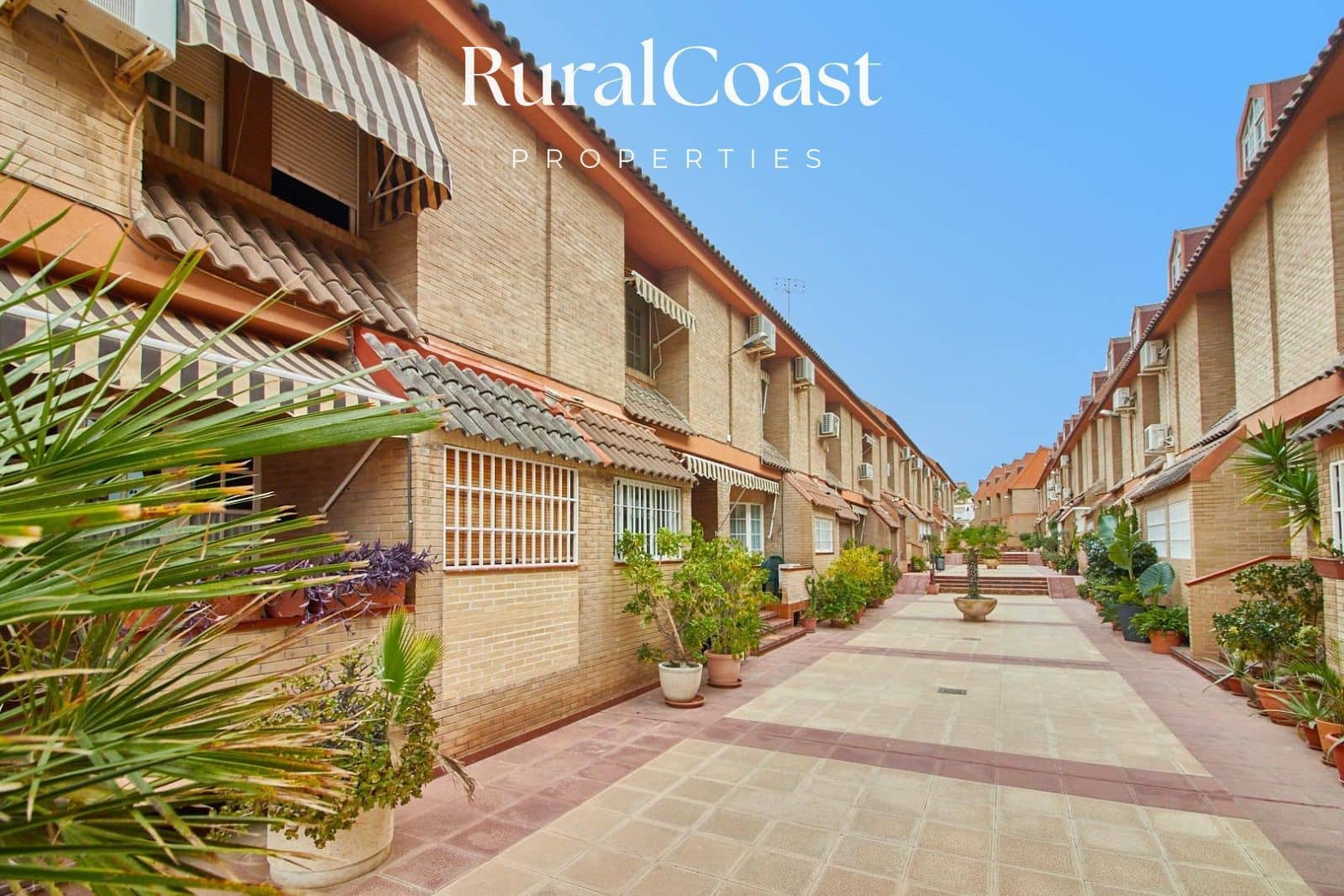 5 sypialnia Bungalow na sprzedaż w Miasto Alicante / Alacant z basenem garażem - 499 000 € (Ref: 7876823)