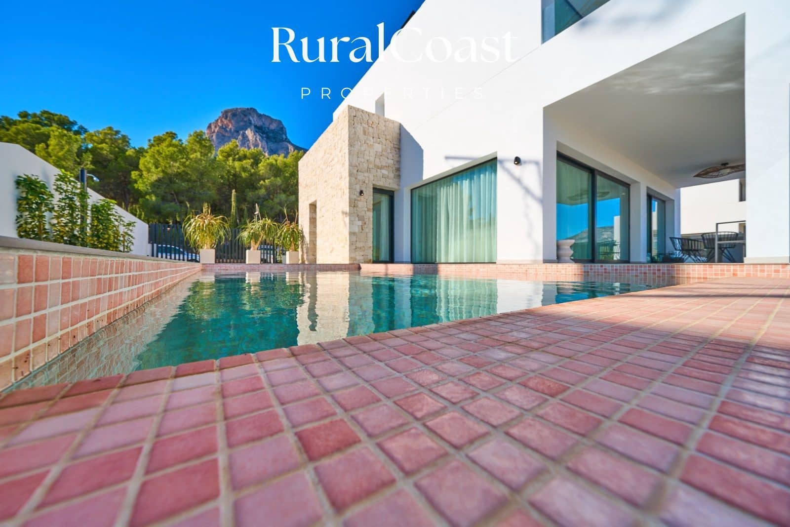 3 sovrum Villa till salu i Polop med pool - 860 000 € (Ref: 7934477)