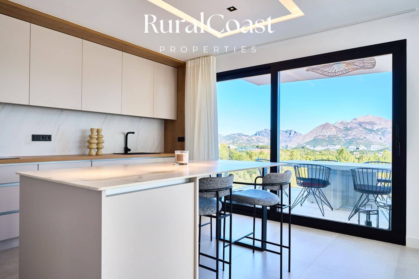 3 sovrum Villa till salu i Polop med pool - 860 000 € (Ref: 7934477)