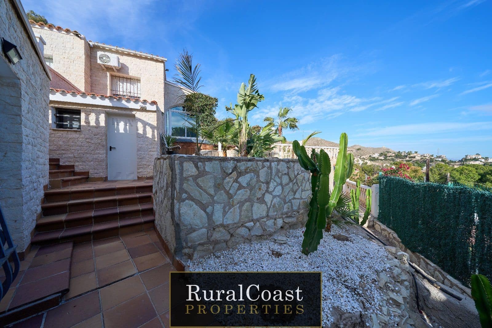 3 soveværelse Villa til salg i Coveta Fuma med swimmingpool - € 795.000 (Ref: 7961128)