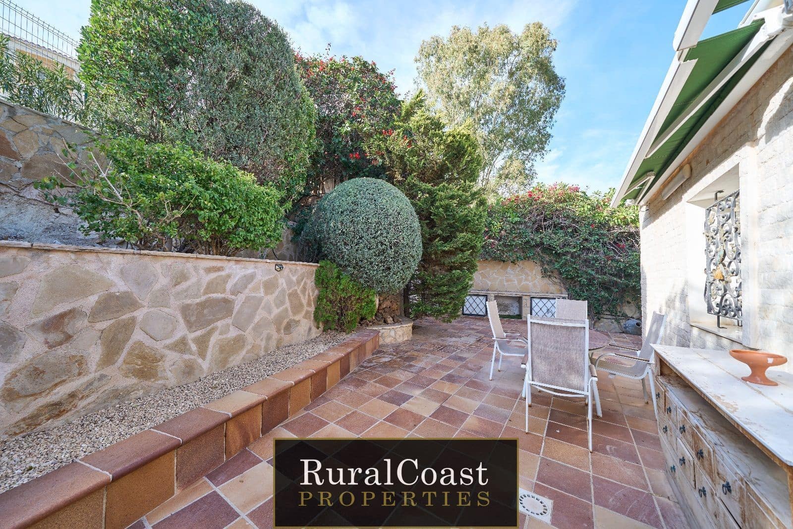 3 soveværelse Villa til salg i Coveta Fuma med swimmingpool - € 795.000 (Ref: 7961128)