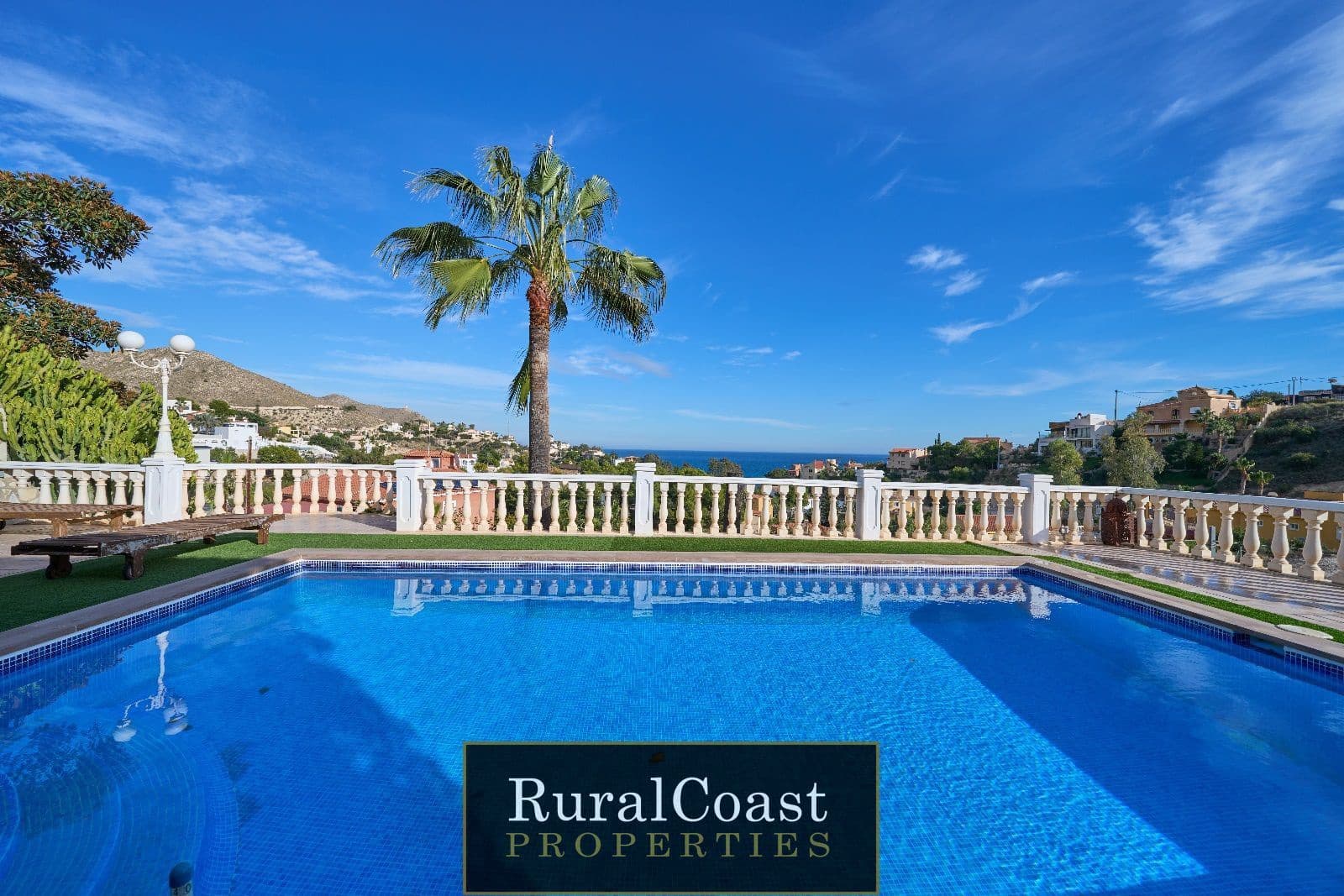 3 soveværelse Villa til salg i Coveta Fuma med swimmingpool - € 795.000 (Ref: 7961128)