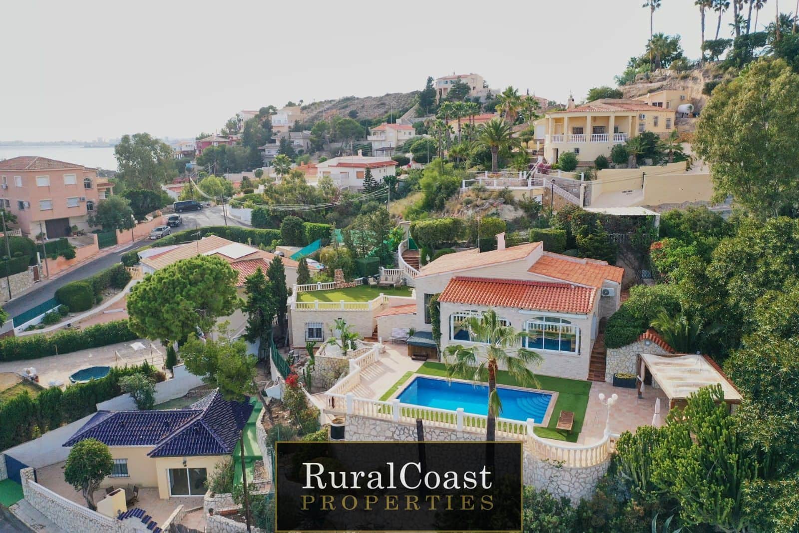 3 soveværelse Villa til salg i Coveta Fuma med swimmingpool - € 795.000 (Ref: 7961128)