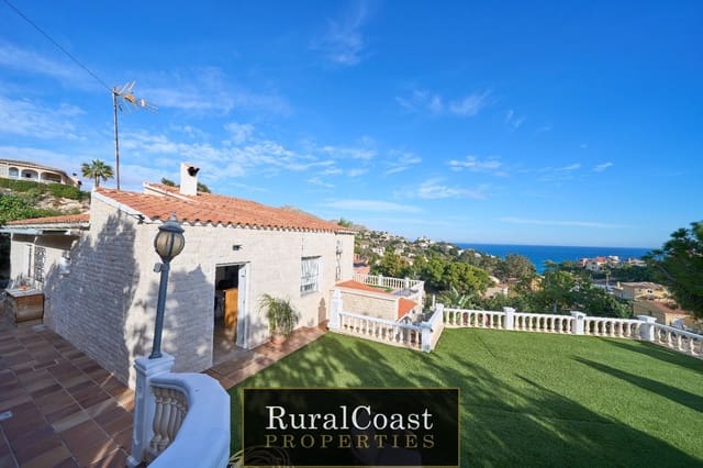3 slaapkamer Villa te koop in Coveta Fuma, El Campello met zwembad - € 795.000 (Ref: 7961128)