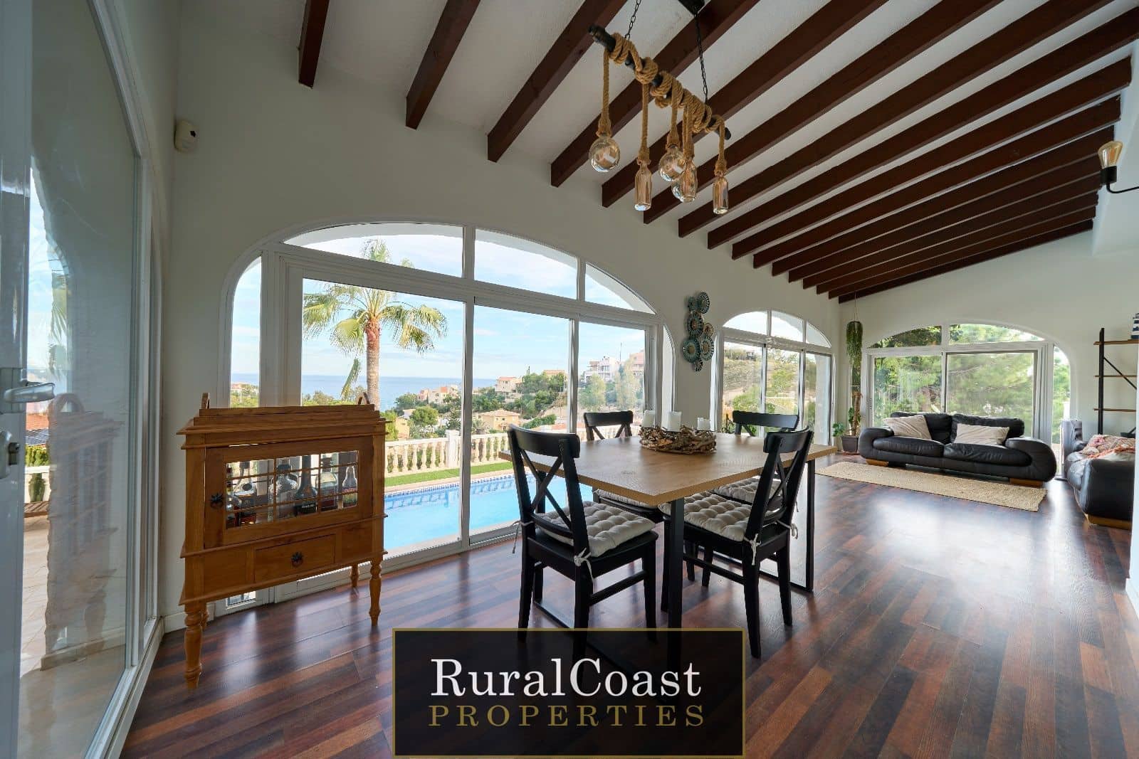 3 soveværelse Villa til salg i Coveta Fuma med swimmingpool - € 795.000 (Ref: 7961128)