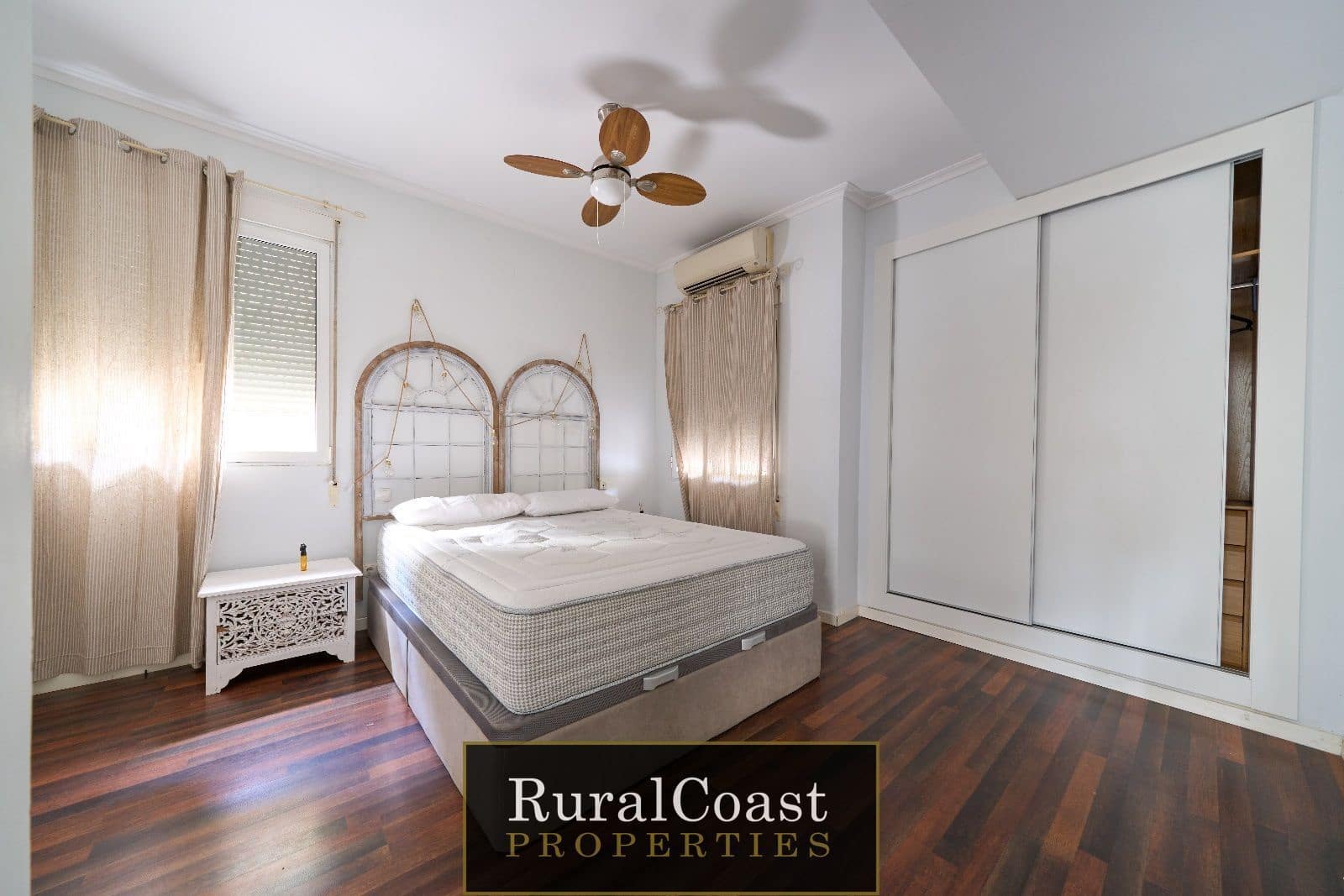 3 soveværelse Villa til salg i Coveta Fuma med swimmingpool - € 795.000 (Ref: 7961128)