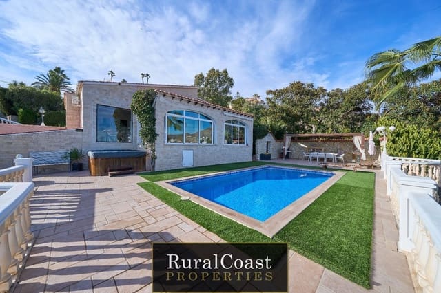 3 slaapkamer Villa te koop in Coveta Fuma, El Campello met zwembad - € 795.000 (Ref: 7961128)