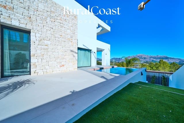 Chalet de 3 habitaciones en Polop en venta con piscina garaje - 860.000 € (Ref: 8044908)